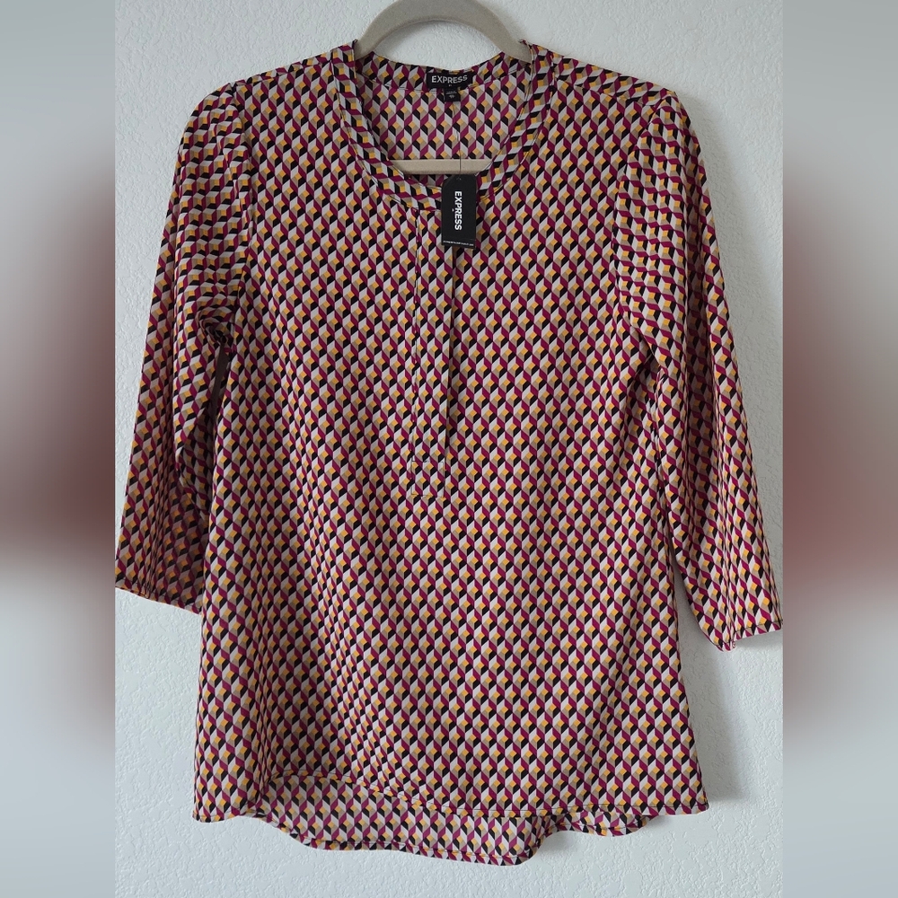 Express Multicolor Diamond Print Top